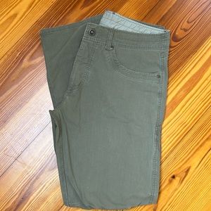 Men’s Kuhl Revolvr 34x32